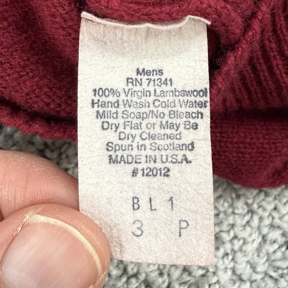 Vintage LL Bean Sweater Men's L Red 100% Virgin Lambswool Made In USA V-Neck